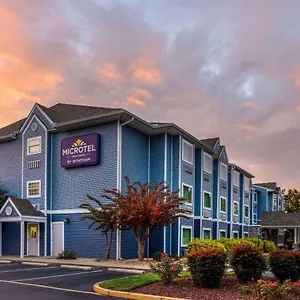 Motel Microtel And - Salisbury